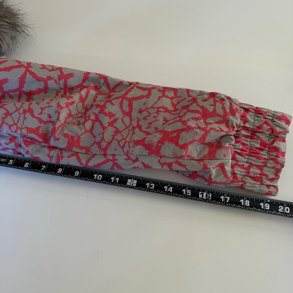 Burton Pink and Gray Ski Jacket - Picture 7 of 16